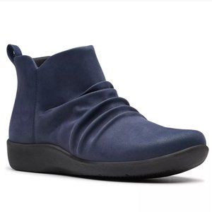 NIB Clarks® Cloudsteppers Sillian Gemma Women's Ankle Boots 6.5W